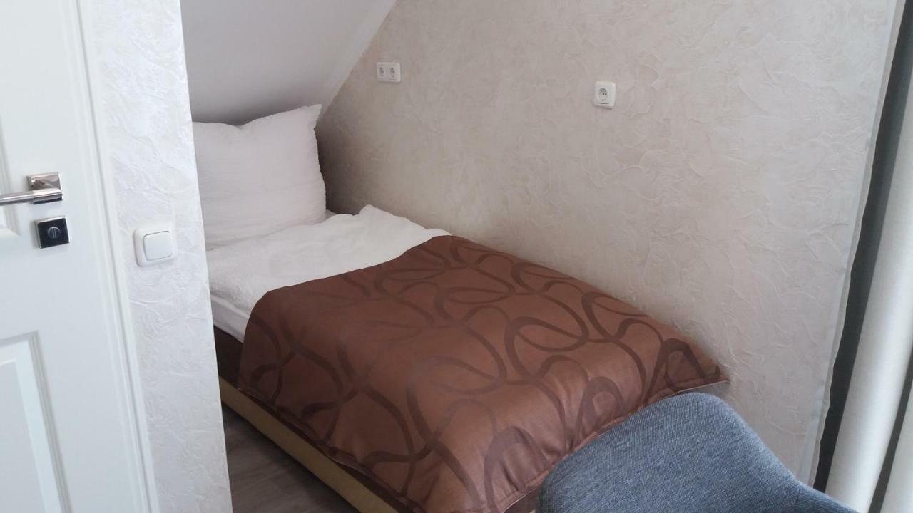 Mueller Residenz Zur S-Bahn Karlsfeld Hotel Ngoại thất bức ảnh